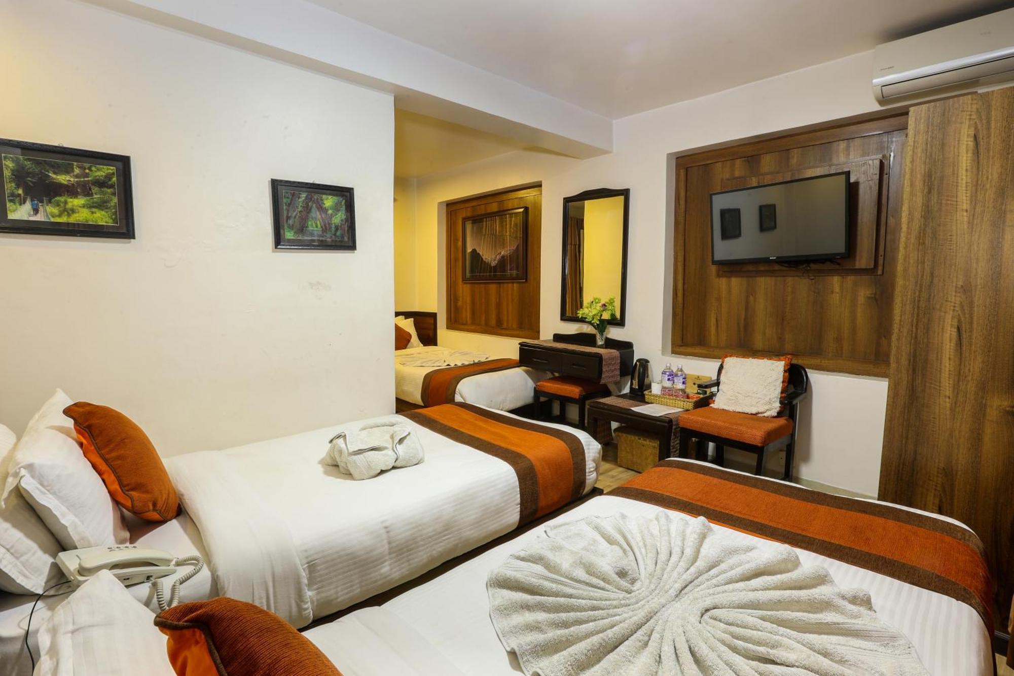 Hotel Himalayan Oasis Катманду Экстерьер фото
